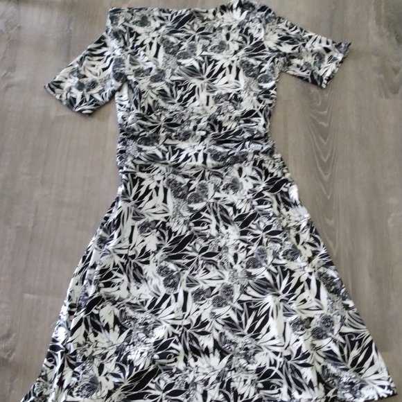 Denver Hayes Mid-Length Dress Black & White Short Sleeve NWT Size Large - Picture 5 of 5